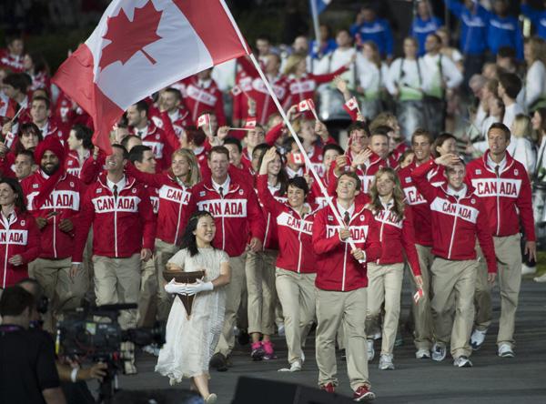 加拿大奥运健儿在伦敦奥运会开幕式上入场