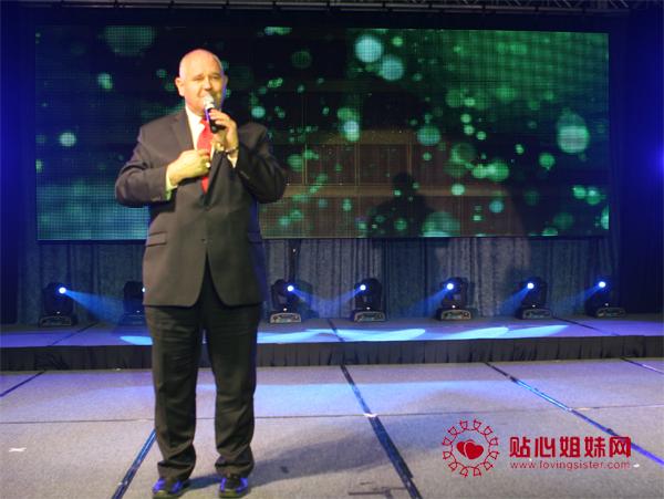 心脏与中风基金会华人分会向创办人陆郎毅致敬 万锦市长薛家平唱中文歌纪念“陆妈妈”