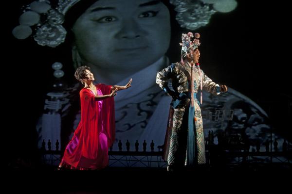 “我希望观众陷入这部歌剧的视觉之美”——歌剧《凤仪亭》导演阿托姆•伊戈扬（Atom Egoyan）访谈
