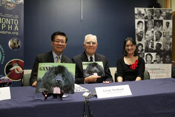 新书《活在亚洲二战的英勇黑犬「根德」》讲述二战时一头参加香港保卫战的军犬的故事