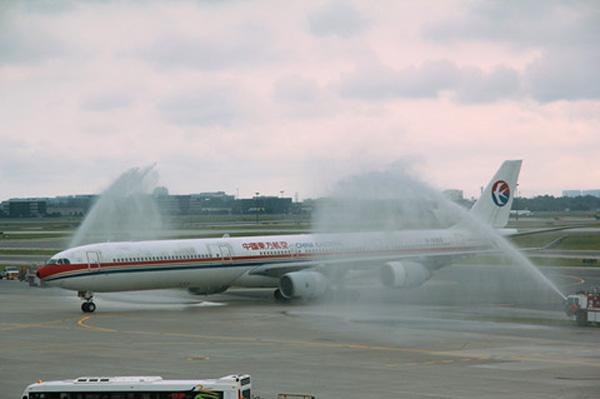 中国东方航空公司上海至多伦多航线开航