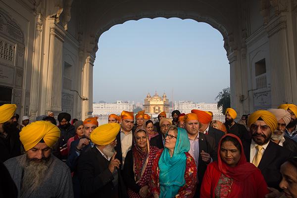安省省长韦恩率经贸团访问印度 首日签18份协议总值9,800万元