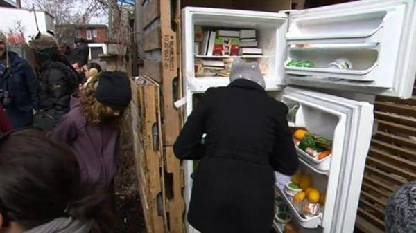 加拿大真成 “大家拿”：蒙特利尔一居民区试行 “公用” 冰箱