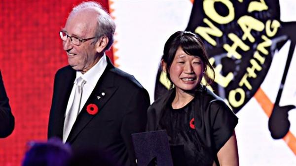 华裔作家邓敏灵获加拿大吉勒文学奖 （视频）