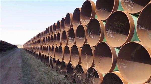 特朗普签署行政命令批准基石输油管道项目