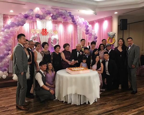 徐英烈刘惠芬伉俪将万元钻婚纪念喜宴贺礼捐赠给孟尝会
