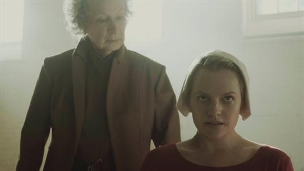 2017艾米奖提名中的加拿大元素：阿特伍德《侍女的故事》、蜜蜂姐、及瓦雷《大小谎言》