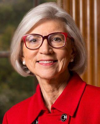 加拿大首位女性首席大法官Beverley McLachlin12月初在多伦多公共图书馆演讲